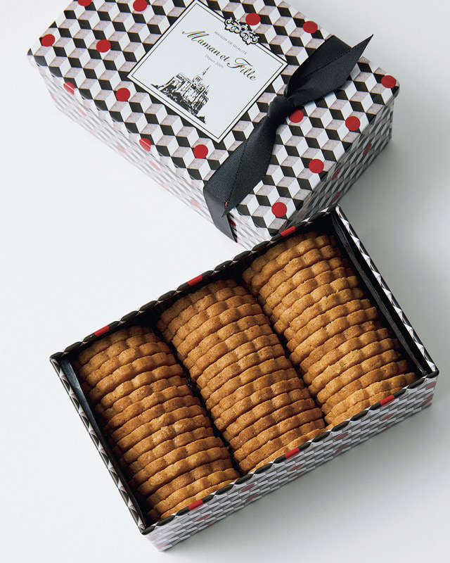 「マモン・エ・フィーユ」のジンジャービスキュイ缶