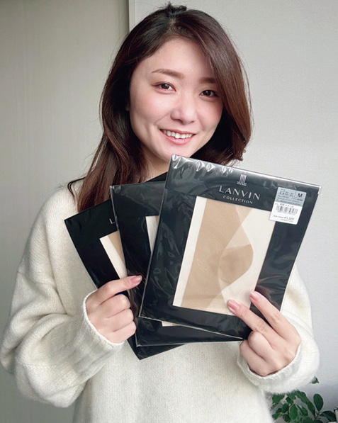 ストッキングは素肌感が大切