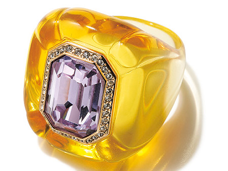 〝SWAROVSKI〟のリング