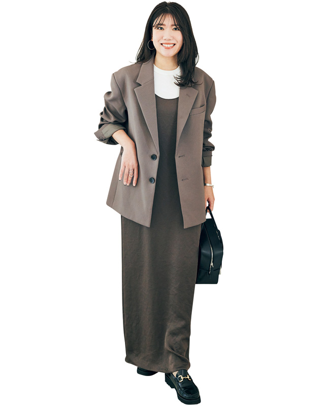 テーラードジャケット×ノースリワンピ