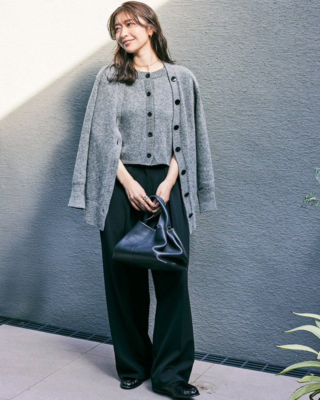 グレーカーデ×ワイドスラックス