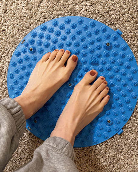 〝ながら〟ケアにもなる足ツボマット