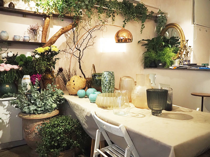 パリのフラワーショップ