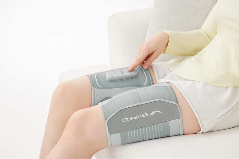 太ももに巻いた状態の写真