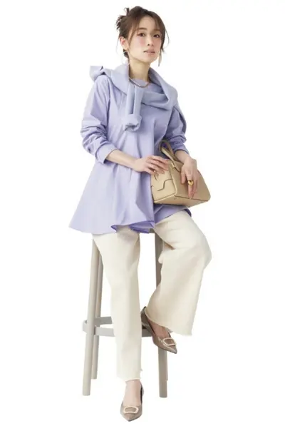 【3/31のコーデ】透明感を引き出すライラックコーデ。白をかけ合わせれば効果は倍増！