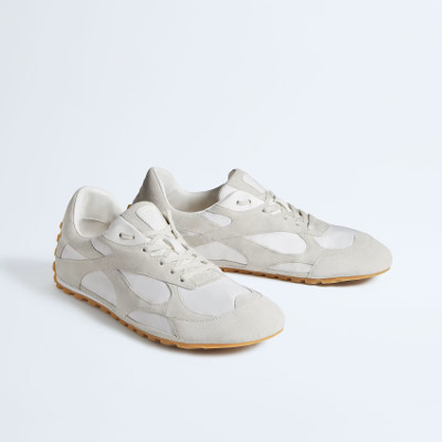 ナイロンのモデル　白