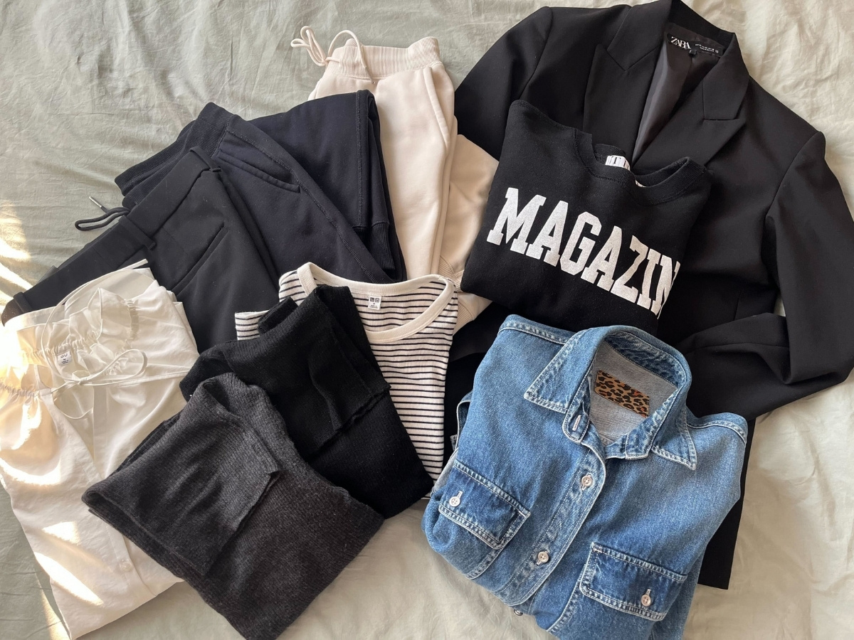 アイテムを並べた写真