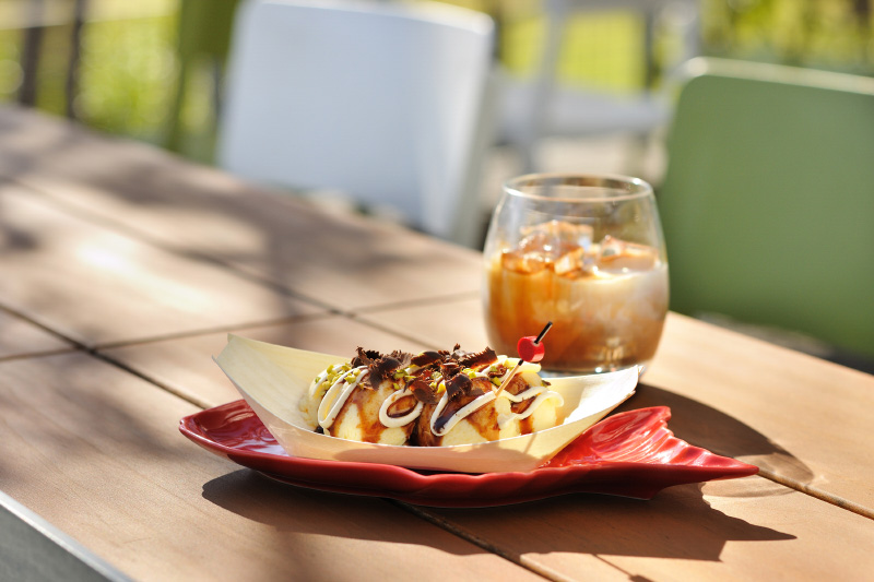 ドリンクとたこ焼き風スイーツ