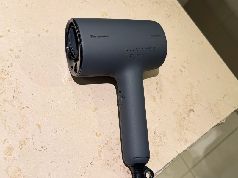 パナソニックの黒いドライヤー