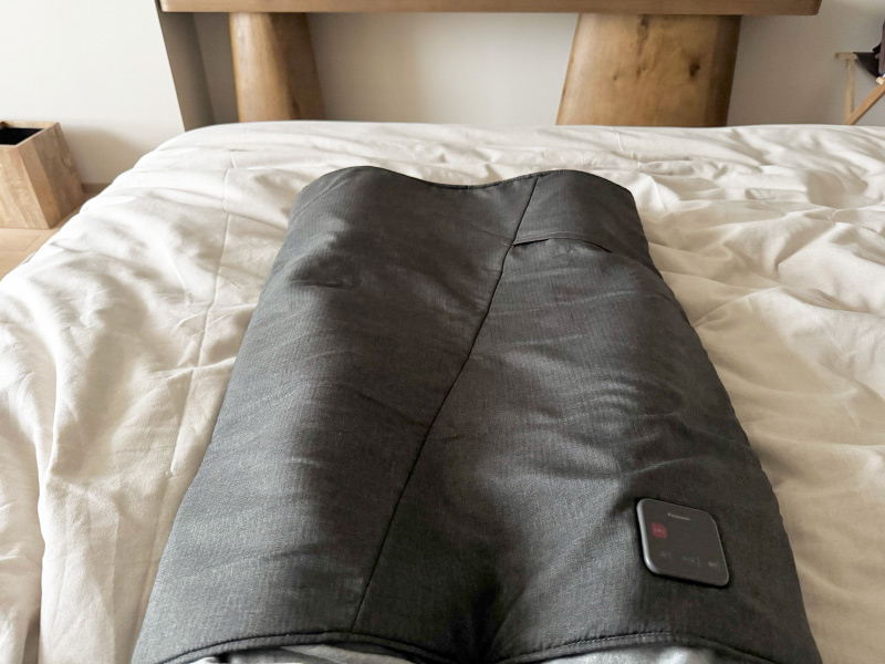 パナソニックのフットマッサージャー使用中の写真