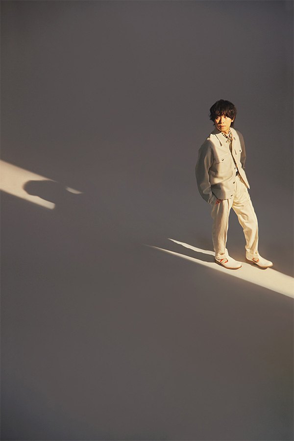 声優・山下大輝さんの全身カット