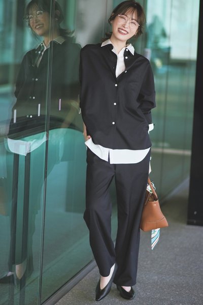 【4/21のコーデ】白シャツ×黒シャツをレイヤード♡ こなれ見えする上級モノトーン