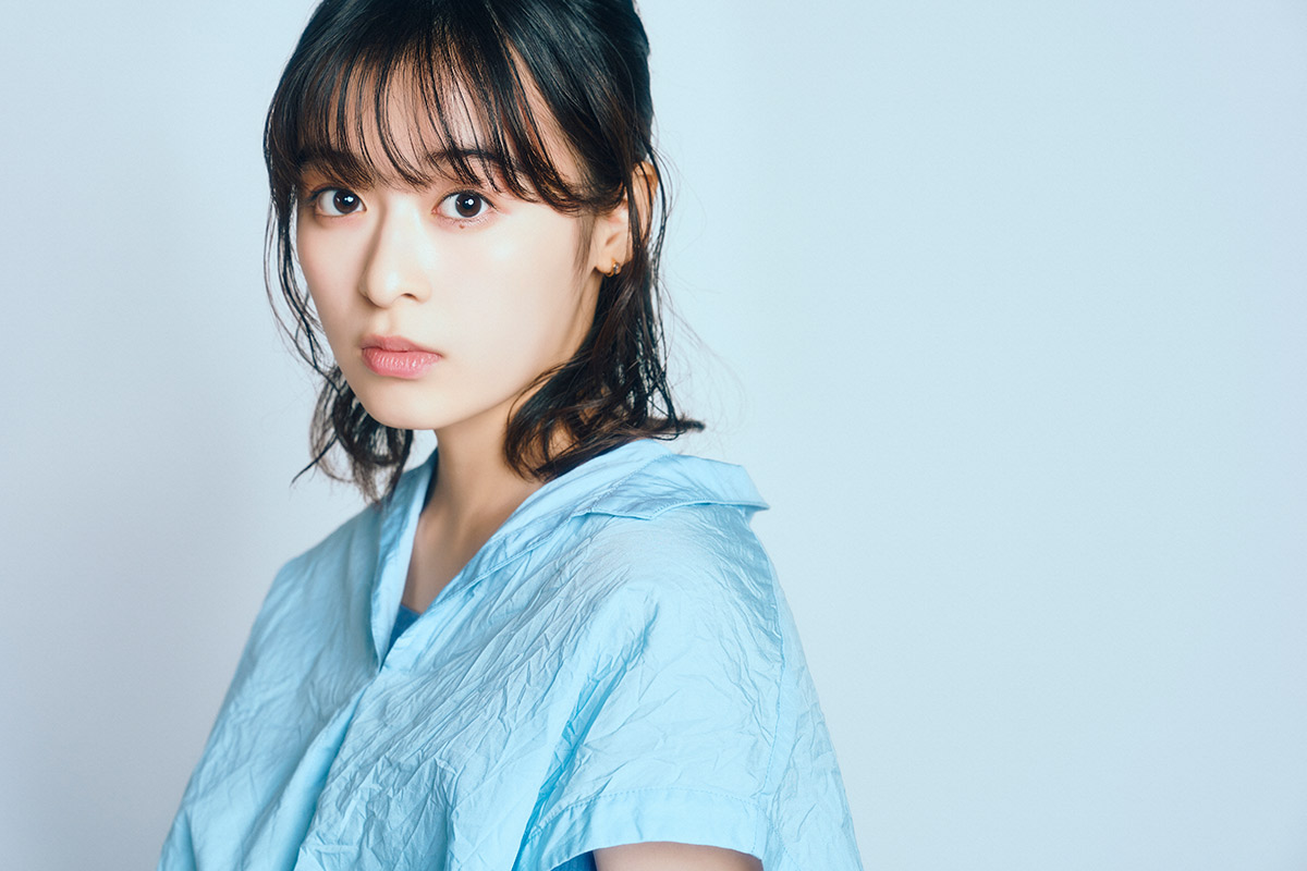 アンニュイな表情の森七菜さん