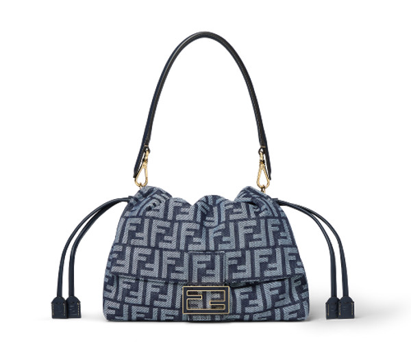 「マンマ バゲット ミディアム」（「FF」ロゴジャカード）