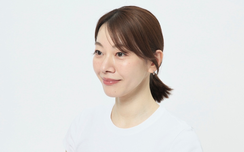 首・肩のストレッチ①