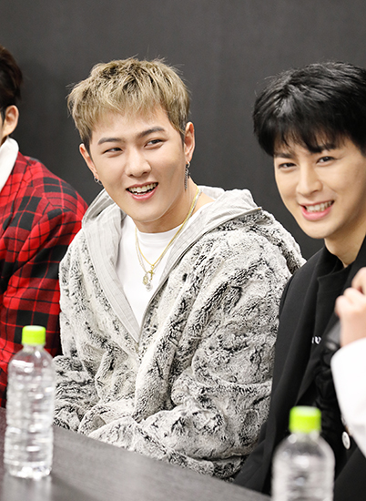 iKON