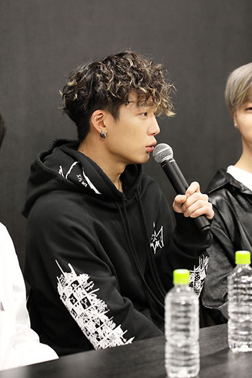 iKON