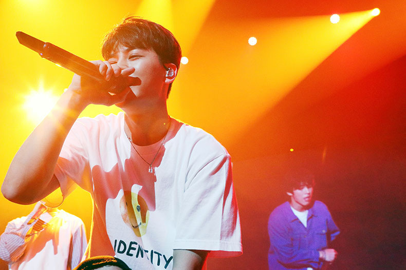 iKON
