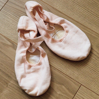 バレエシューズ