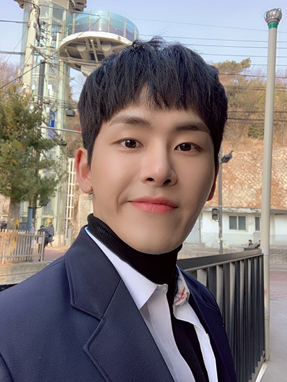 HOYA