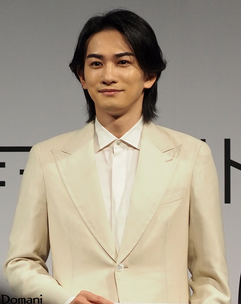 微笑む町田啓太さん