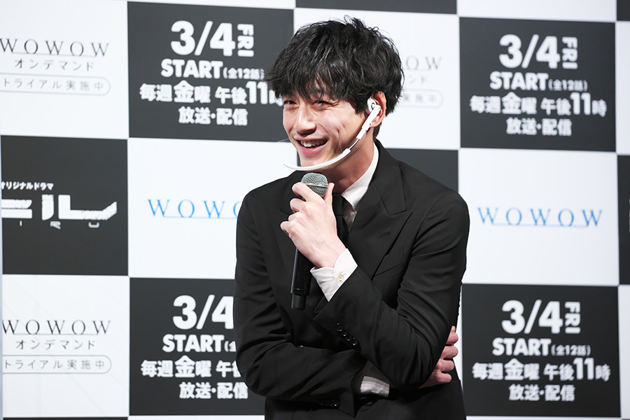 坂口健太郎,WOWOWオリジナルドラマヒル