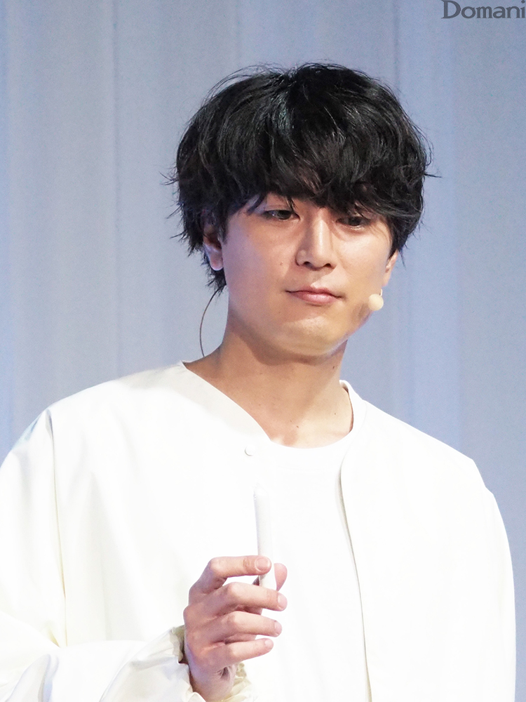 間宮祥太朗さん