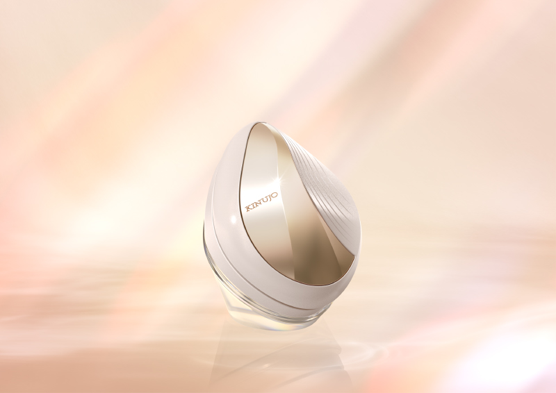 ベージュの握り込みブラシの写真