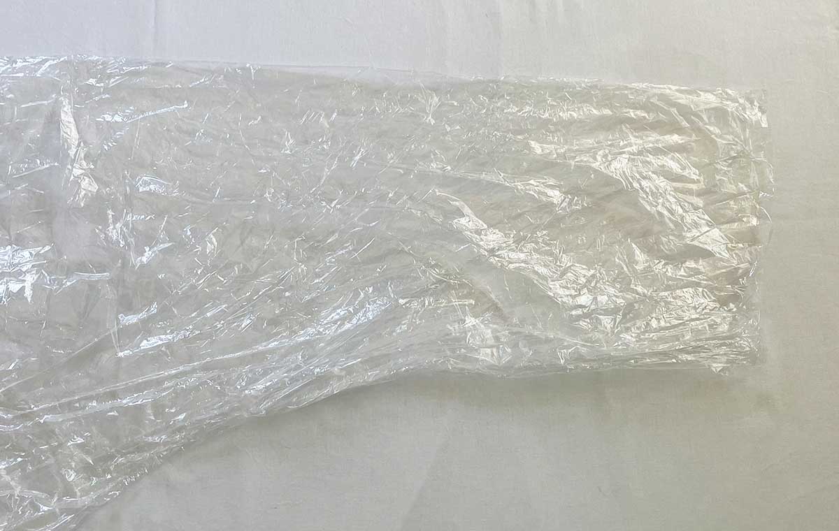 ダイソーの「コンパクト レインコート」