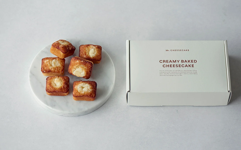 ミニチーズケーキと箱