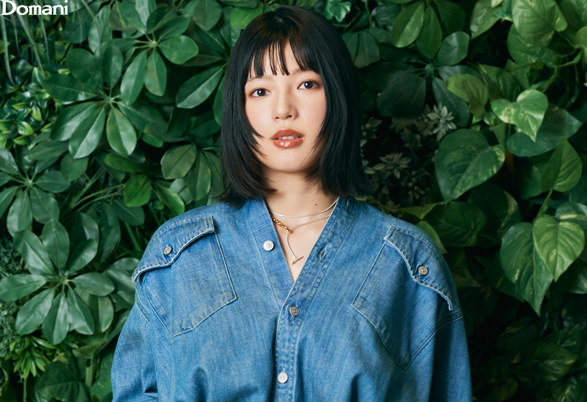 アンニュイな表情の石井杏奈さん