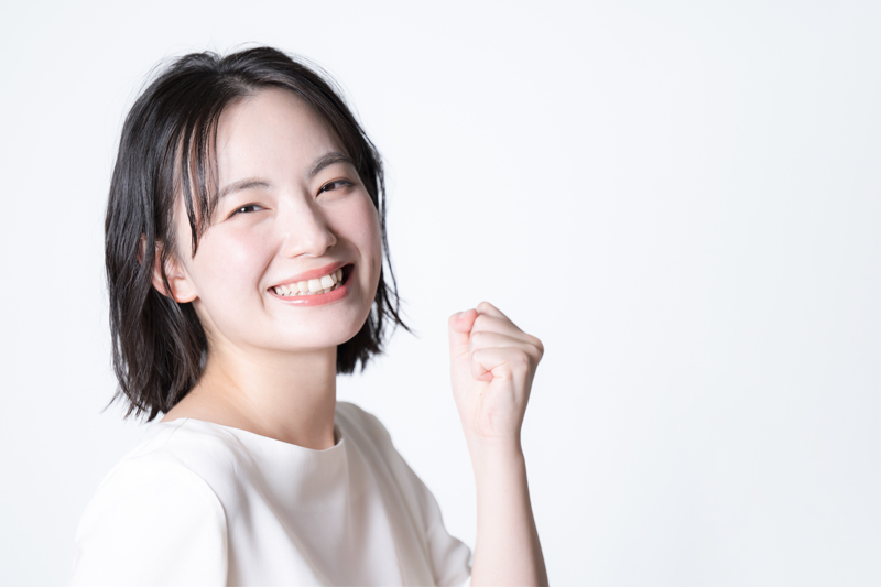 喜ぶ女性