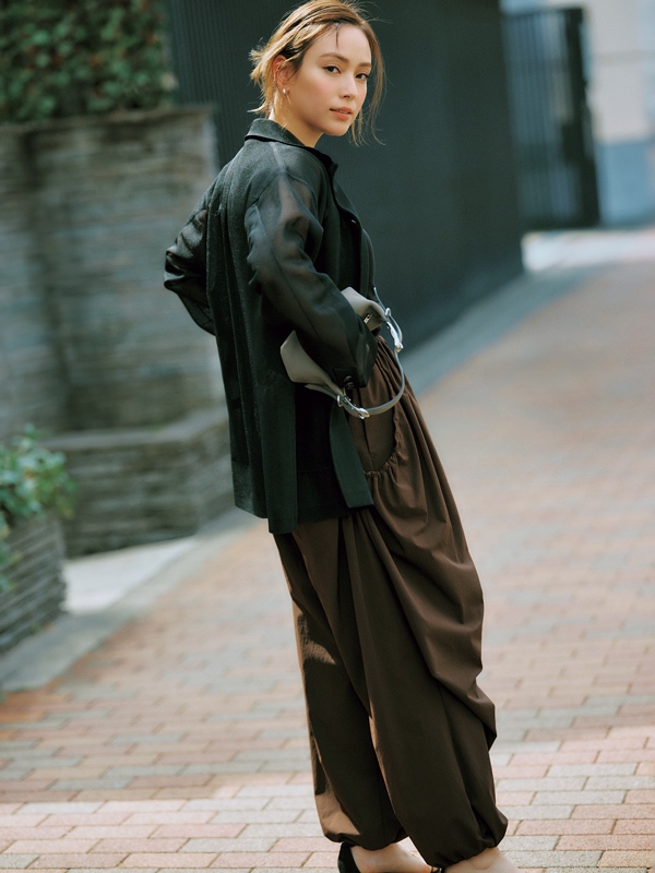 シャカシャカパンツコーデ