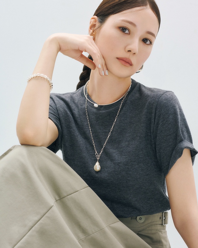 パールアクセとTシャツコーデ