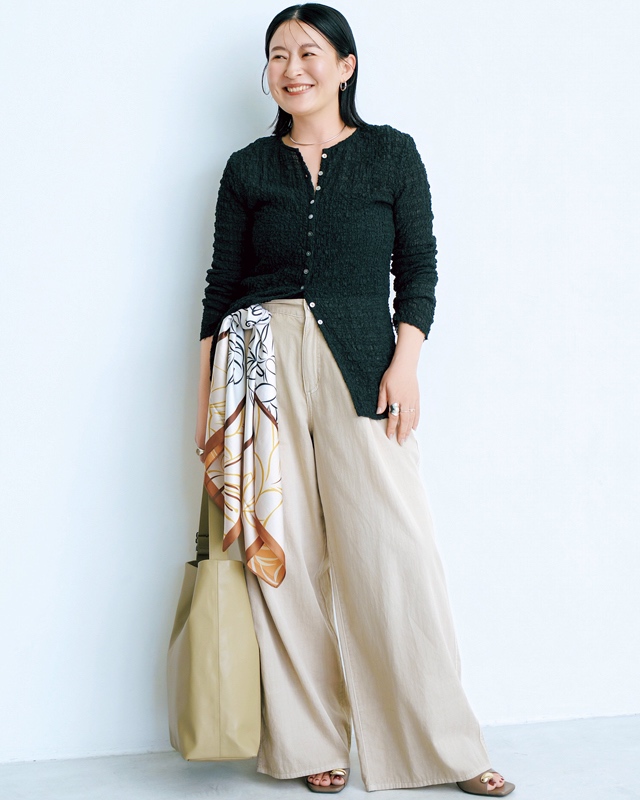 着痩せコーデ スカーフ