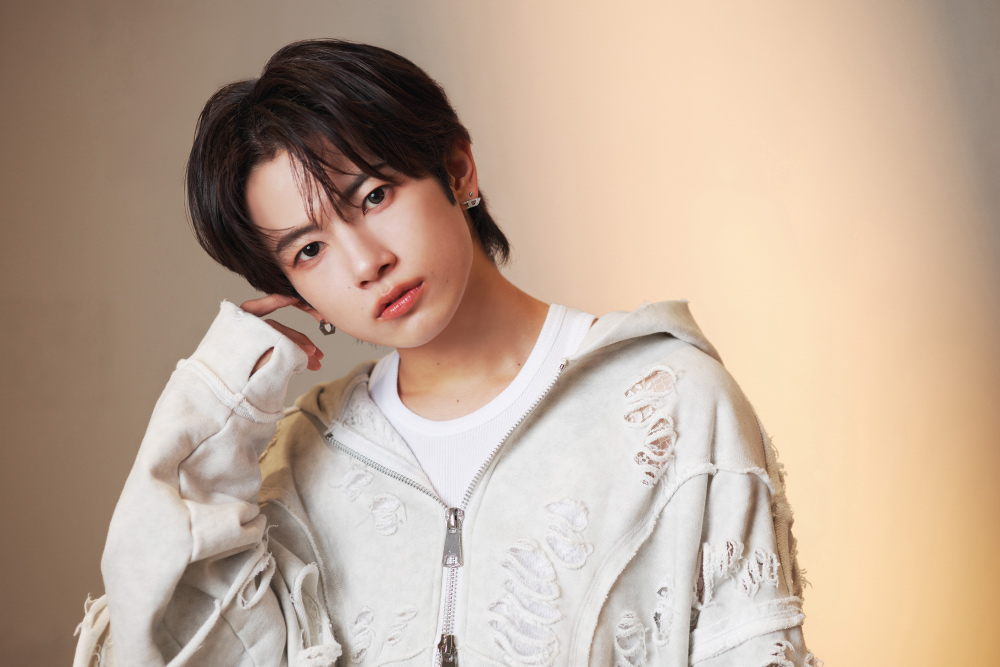 KEI さんバストアップ写真