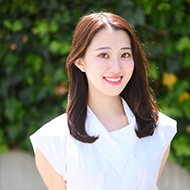 上西すみれ