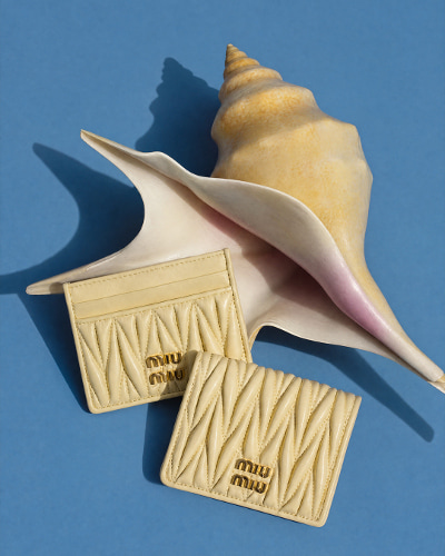 マトラッセレザー財布
クリーム