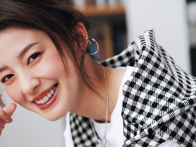 朝比奈 彩