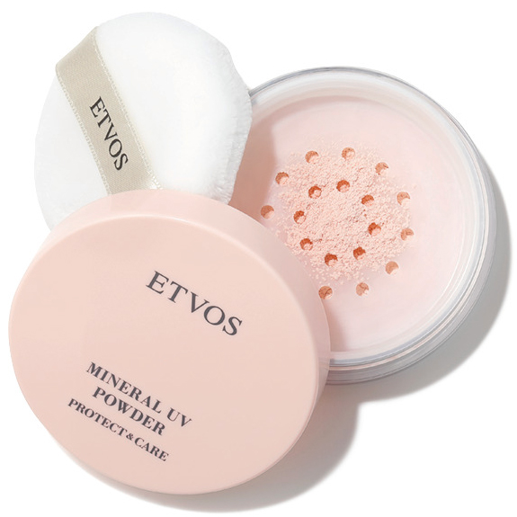 エトヴォス ミネラルUVパウダーAZ #ピンクベージュ SPF50・PA++++ ¥3,630 (限定発売)
