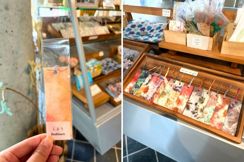 しおりと店内の写真