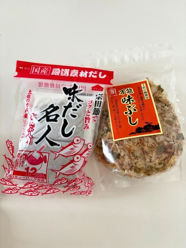 だしと鰹節の写真