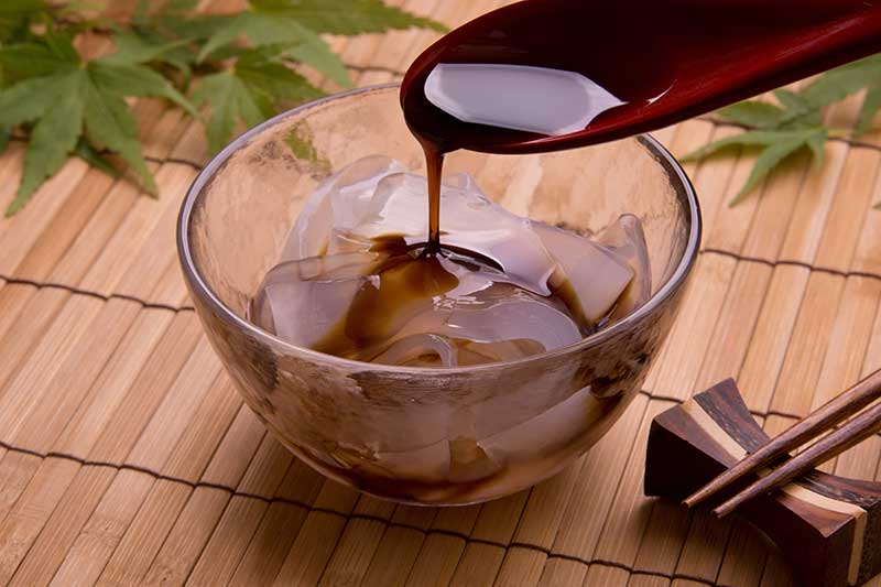 黒蜜をかけたくずきり