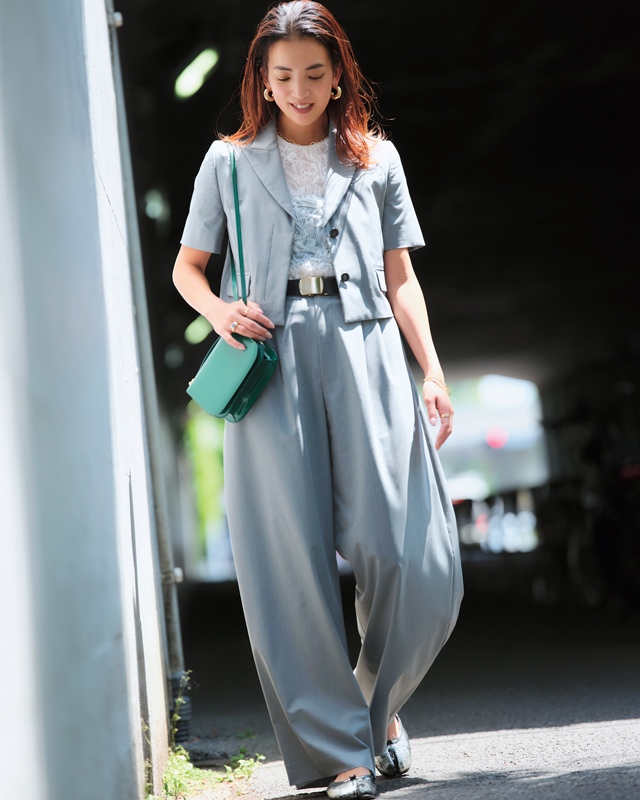 半袖ジャケット&パンツセットアップ×シャーリング刺しゅうトップス