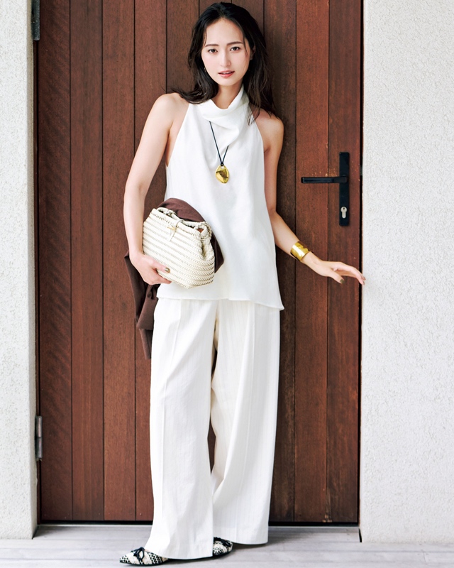 山賀琴子 Sov.のブラウスコーデ