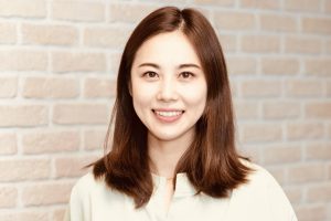 権田由加理
