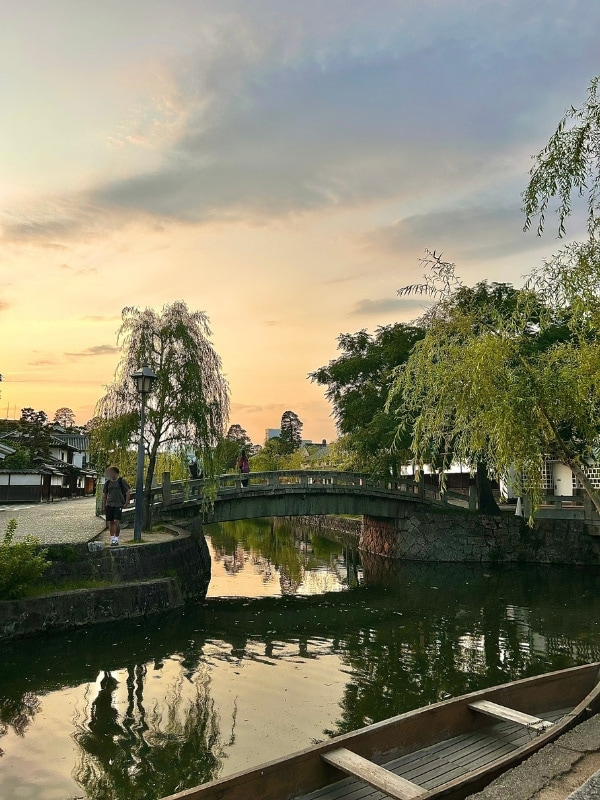美観地区の夕暮れの写真