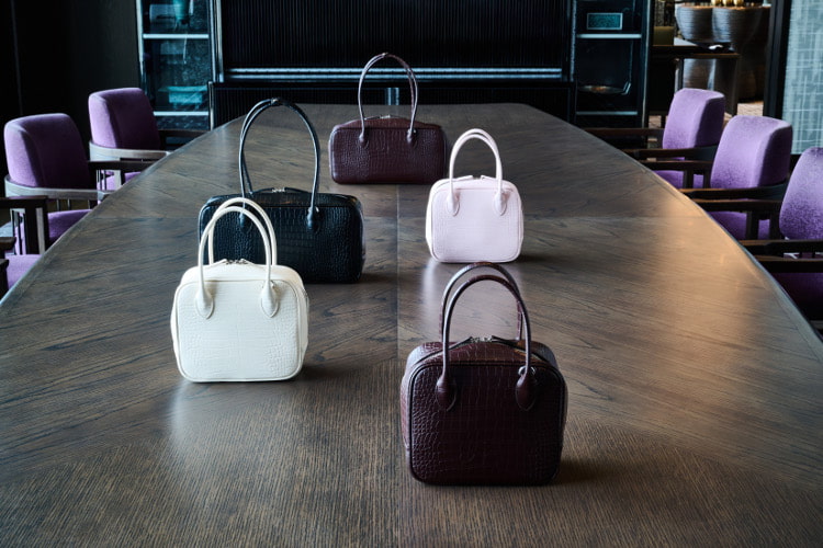 croco square bag