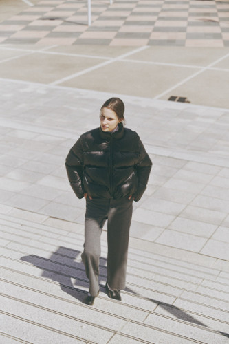 CLANE×phenix STAND COLLAR DOWN JACKETブラック着用例