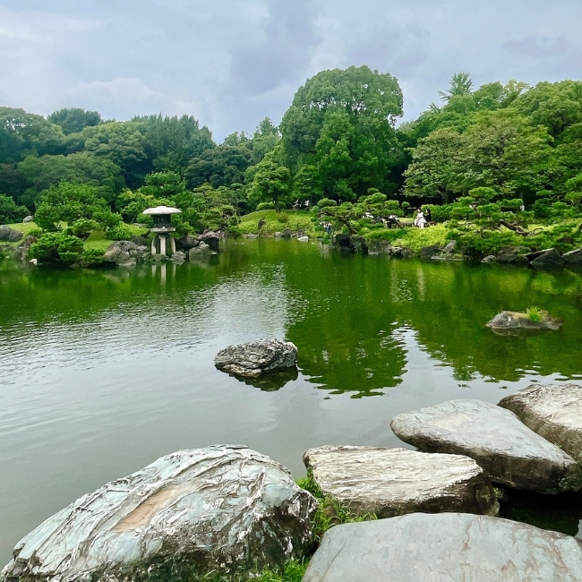 庭園の飛び石の写真